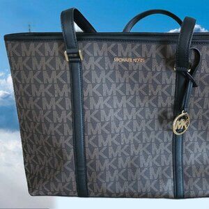 Michael Kors Large Sady Tote​​​​ with tags inside pocket. NWT